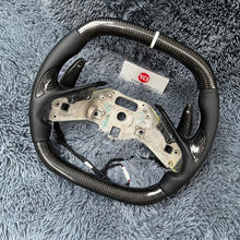 Cargar imagen en el visor de la galería, Volante de fibra de carbono TTD Craft Corvette 2020-2025 C8