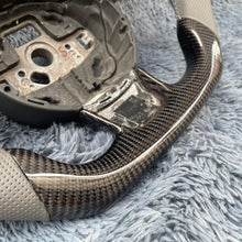 Lade das Bild in den Galerie-Viewer, TTD Craft Audi A3 A4 A5 A6 A7 A8 S3 S4 S5 S6 S7 S8 RS3 RS4 RS5 RS6 SQ5 Carbon Fiber Steering wheel