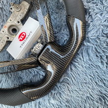 Carregar imagem no visualizador da galeria, Volante de fibra de carbono TTD Craft Infiniti 2007-2013 G35