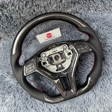 Cargar imagen en el visor de la galería, Volante de fibra de carbono TTD Craft Benz W176 W246 W204 W212 C117 C218 X156 X204