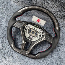 Cargar imagen en el visor de la galería, Volante de fibra de carbono TTD Craft Benz W176 W246 W204 W212 C117 C218 X156 X204