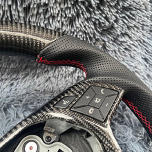 Cargar imagen en el visor de la galería, Volante de fibra de carbono TTD Craft Benz W176 W246 W204 W212 C117 C218 X156 X204
