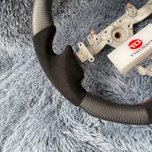Cargar imagen en el visor de la galería, Volante de fibra de carbono TTD Craft Nissan GTR R35 2009-2016