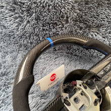 Lade das Bild in den Galerie-Viewer, TTD Craft Ford 2005-2009 Mustang Carbon Fiber Steering Wheel