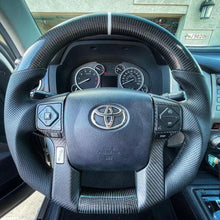 Cargar imagen en el visor de la galería, Volante de fibra de carbono TTD Craft para Toyota Tundra 2014-2021 y Tacoma 4Runner 2016-2022