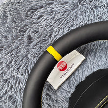 Lade das Bild in den Galerie-Viewer, Custom Volvo XC60 2018-2026 Leather Steering Wheel |TTD Craft
