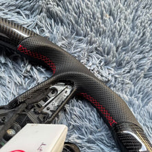 Lade das Bild in den Galerie-Viewer, Carbon Fiber Steering Wheel For Audi  Q5 Q7 Q8 RSQ7 RSQ8 SQ8 SQ7 |TTD Craft

