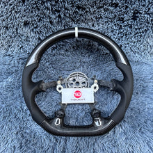 Carregar imagem no visualizador da galeria, Volante de fibra de carbono TTD Craft Corvette 1997-2005 C5
