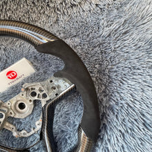 Lade das Bild in den Galerie-Viewer, TTD Craft Nissan 2018-2024 Juke Carbon Fiber Steering Wheel
