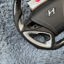 Загрузить изображение в средство просмотра галереи, Carbon Fiber Steering Wheel For Hyundai Sonata 2011-2014 |TTD Craft
