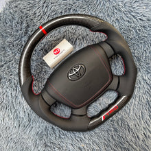 Lade das Bild in den Galerie-Viewer, TTD Craft Toyota 2007-2013 Tundra Sequoia Carbonfaserlenkrad
