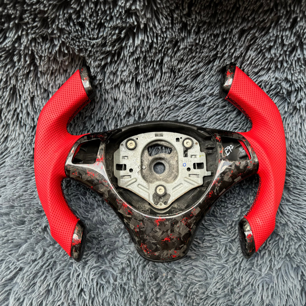 TTD Craft 1 SERIES E82 E88 / 3 SERIES E90 E91 E92 E93 / X1 E84 Carbon Fiber Steering Wheel