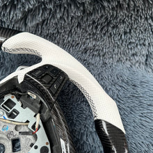 Carregar imagem no visualizador da galeria, TTD Craft BMW SÉRIE 5 F10 F11 / 5GT F07 /6 SÉRIE F06 F12 F13 /7 SÉRIE F01 F02 F03 F04 Volante de fibra de carbono
