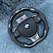 Carregar imagem no visualizador da galeria, TTD Craft BMW SÉRIE 5 F10 F11 / 5GT F07 /6 SÉRIE F06 F12 F13 /7 SÉRIE F01 F02 F03 F04 Volante de fibra de carbono
