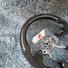 Lade das Bild in den Galerie-Viewer, TTD Craft  Corvette 1997-2005  C5 Carbon Fiber Steering Wheel
