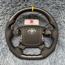 Lade das Bild in den Galerie-Viewer, TTD Craft Toyota 2007-2013 Tundra Sequoia Carbonfaserlenkrad
