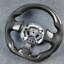 Carregar imagem no visualizador da galeria, Volante de fibra de carbono TTD Craft Nissan 2007-2012 Versa
