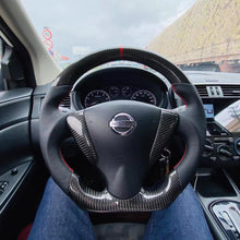 Carregar imagem no visualizador da galeria, Volante de fibra de carbono TTD Craft Nissan 2015-2019 Versa Sentra / 2018-2021 NV200
