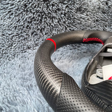 Carregar imagem no visualizador da galeria, Volante de fibra de carbono TTD Craft Tesla modelo 3 Y
