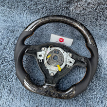 Carregar imagem no visualizador da galeria, TTD Craft 1999-2005 MK4 VW Jetta Golf GTI GLI 3 raios R32 VR6 1999-2002 Cabrio Volante de fibra de carbono
