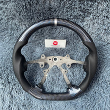 Carregar imagem no visualizador da galeria, TTD Craft 2005-2007 Jeep Cherokee/Grand Cherokee Volante de fibra de carbono
