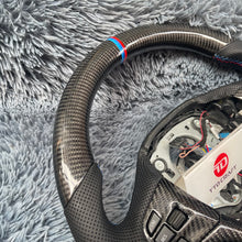 Carregar imagem no visualizador da galeria, Volante de fibra de carbono TTD Craft BMW X3 F25 / X4 F26 / X5 F15 / X6 F16
