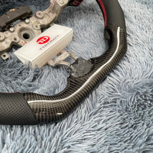 Carregar imagem no visualizador da galeria, Volante de fibra de carbono TTD Craft Nissan 2009-2020 Z cupê

