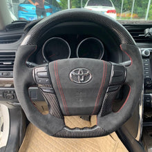 Charger l'image dans la galerie, Toyota Mark X Reiz Carbon Fiber Steering Wheel Upgrade | TTD Craft
