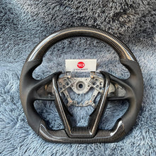 Lade das Bild in den Galerie-Viewer, Carbon Fiber Steering Wheel For Nissan 2016-2018 Maxima | TTD Craft
